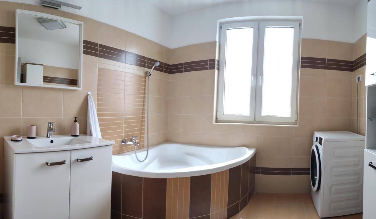 Ikon Apartman Hajdúszoboszló 外观 照片