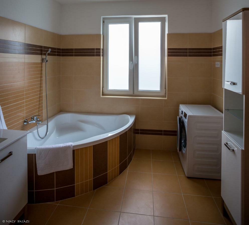 Ikon Apartman Hajdúszoboszló 外观 照片